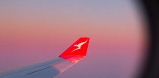 qantas and jetstar domestic flights